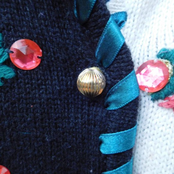 Marie Y Christmas Sweater, Women's Small - Picture 8 of 10